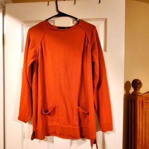Like New Burnt Orange 🍊 Sweater!!